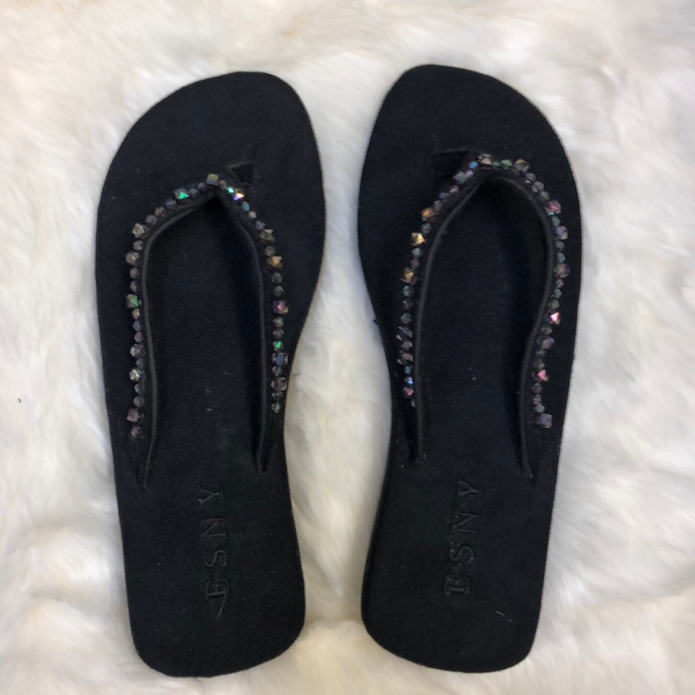 Black Esny flip flops